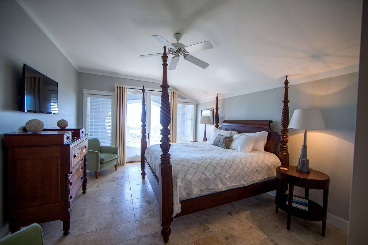 Condo, 3 habitaciones | 13 habitaciones, tabla de planchar con plancha y wifi gratis