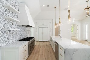 House, 6 Bedrooms | Private kitchen | Fridge, microwave, stovetop, dishwasher - Southern Cross - 146 Forest Street by Dune Vacation Rentals (Santa Rosa Beach)