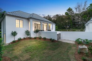 House, 6 Bedrooms | Exterior