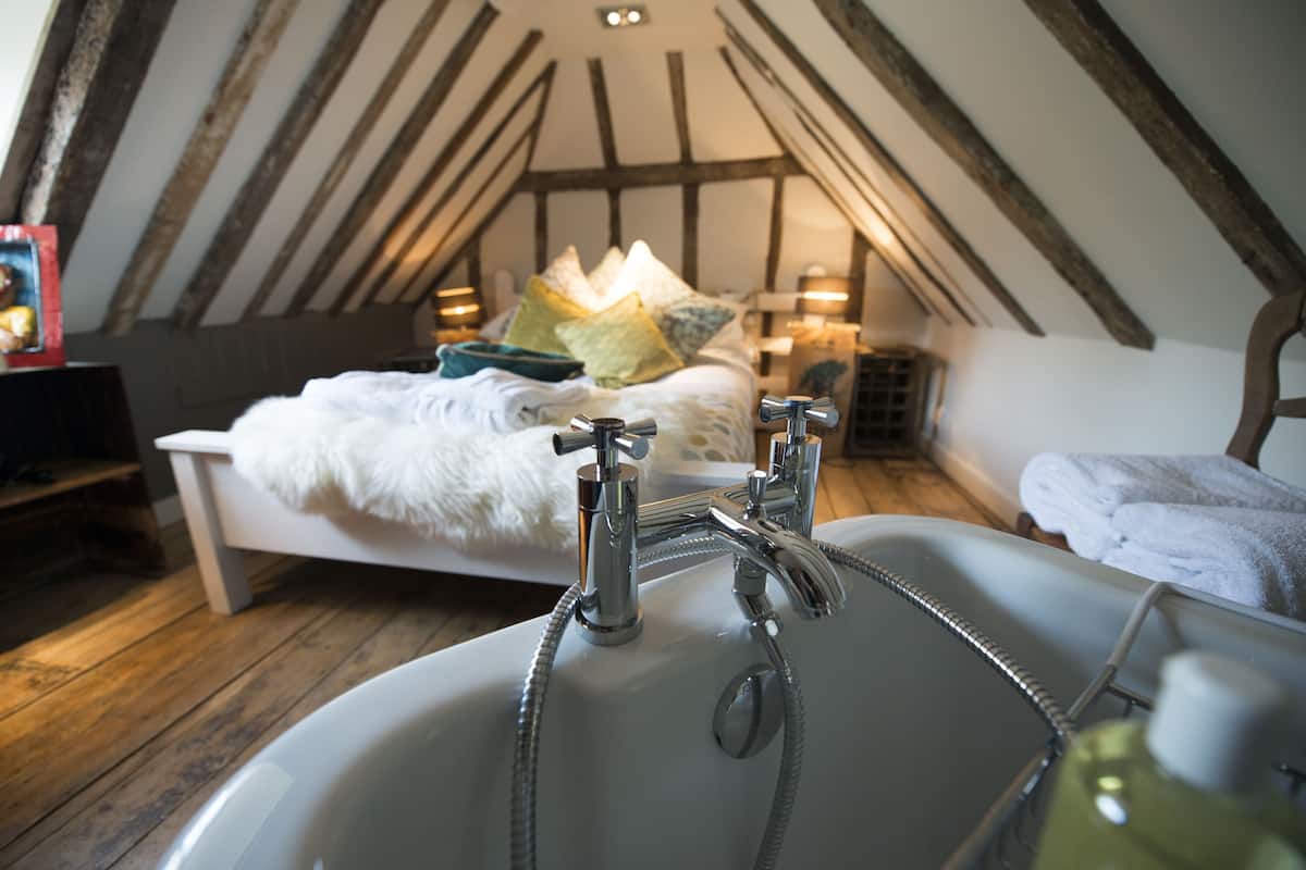 Suite, salle de bains attenante (NIDDY)