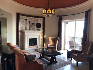 TV, fireplace, DVD player, stereo - Cabo San Lucas, Pueblo Bonito Montecristo Estates Villa #114 w/ocean view & pool (Cabo San Lucas)