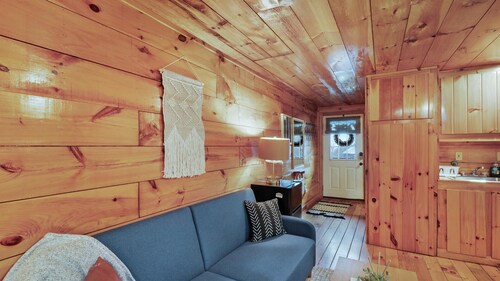 Cozy Cabin 1 at Cave Run Cabins near Cave Run Lake & MSU