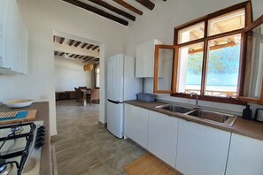 Kühlschrank, Ofen, Herdplatte, Geschirrspüler