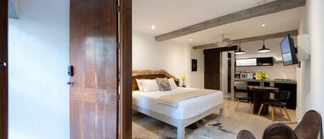 1 多间卧室、熨斗/熨衣板、WiFi、床单