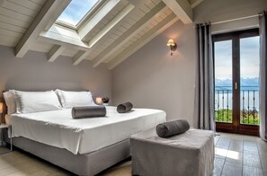 4 bedrooms, iron/ironing board, travel cot, WiFi