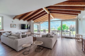 Televisión, futbolito