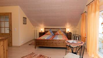 1 bedroom, travel crib, WiFi, bed sheets