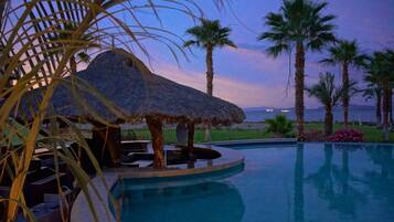 Condo, 2 habitaciones | Alberca | Alberca al aire libre