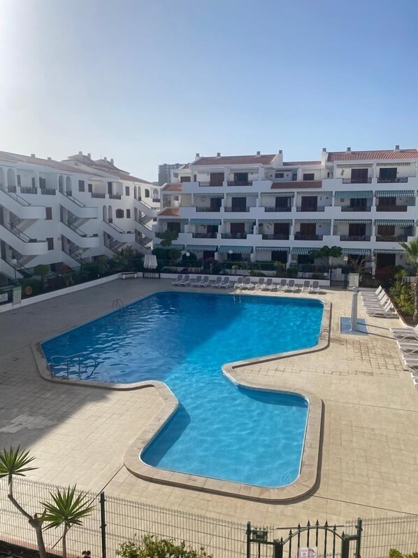A heated pool - Victoria Court 2 LC (Los Cristianos)
