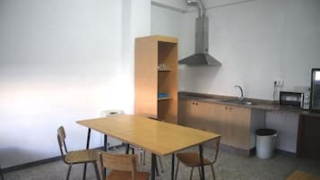 Fridge, microwave