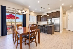 Unclassified image, 4 of 45, button - Spacious backyard & 2 pools/spas, fishing pond (Washington)