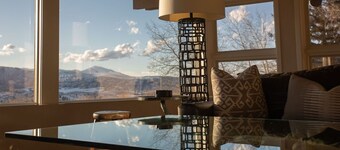 Luxe Red Mountain Chic Accueil | Vues panoramiques