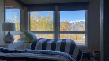 4 chambres, bureau, fer et planche à repasser, accès au Wi-Fi (inclus)