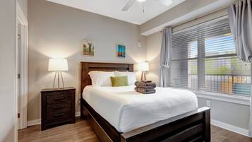 2 bedrooms, iron/ironing board, travel cot, WiFi