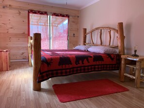 2 bedrooms, iron/ironing board, WiFi