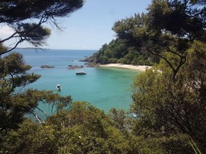 Una playa cerca