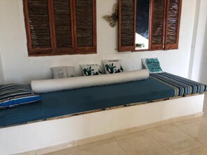 4 quartos, Wi-Fi de cortesia, roupa de cama