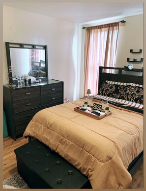 2 Schlafzimmer, Bügeleisen/Bügelbrett, WLAN, Bettwäsche