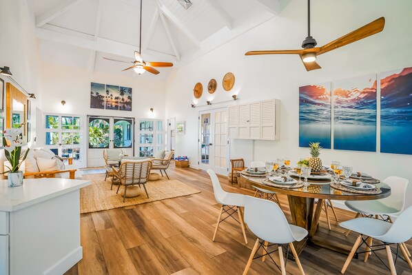 Dining - Bright & spacious home near the ocean w/ gas grill and patio - newly remodeled (Princeville)