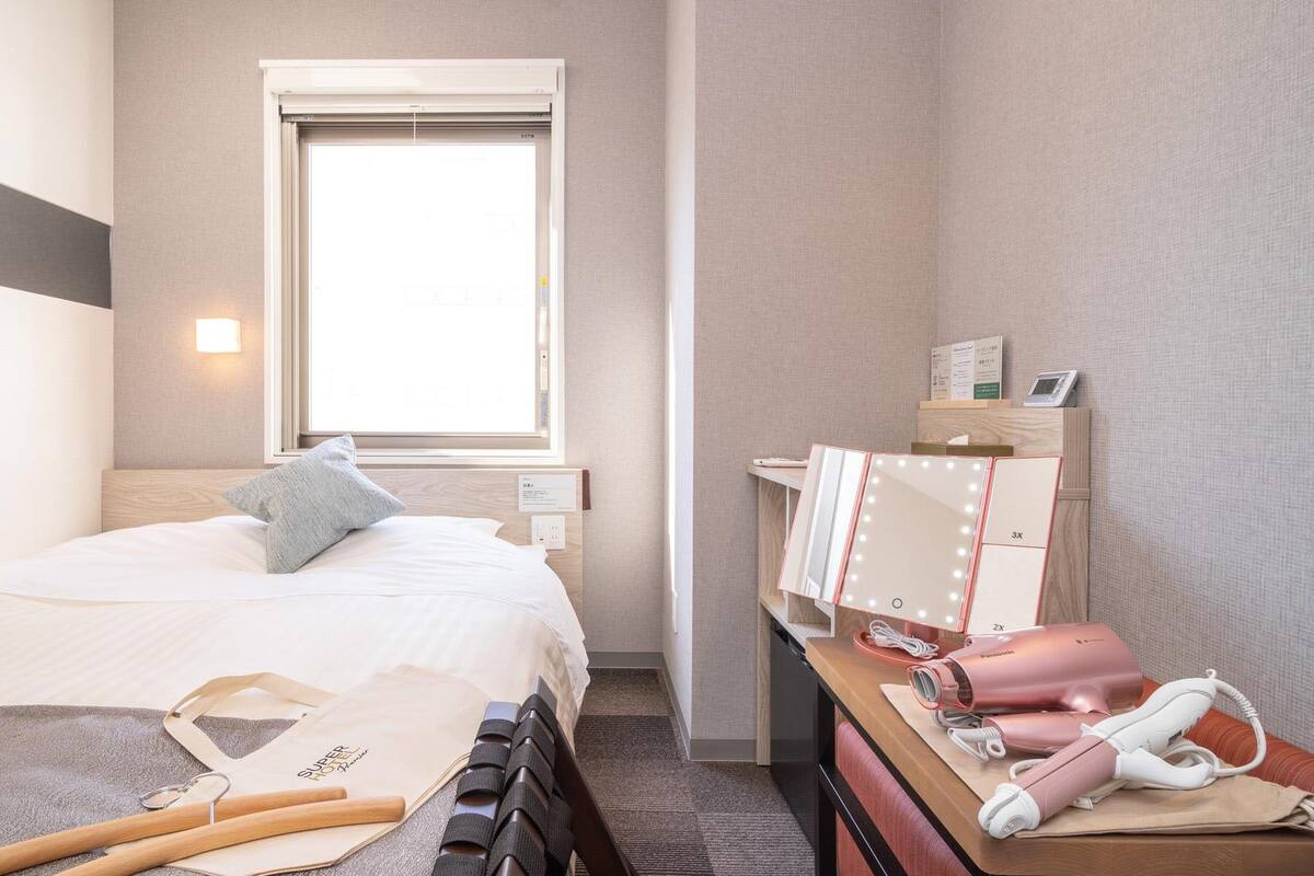 Schreibtisch, schallisolierte Zimmer, kostenloses WLAN