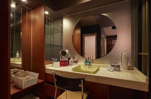 Deluxe Double Room (D) | Bathroom sink - Numazu Hotel Christmas- Adults Only (Numazu)