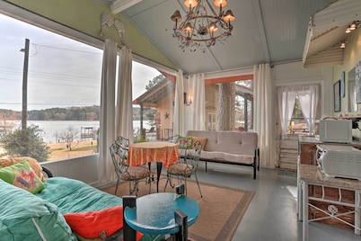 Lakeside Pleasure Island Cabin w/ Deck & Gas Grill