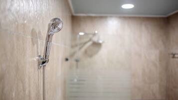 House | Bathroom shower
