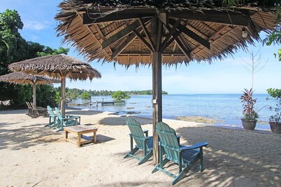 Jonas & Twins Resort