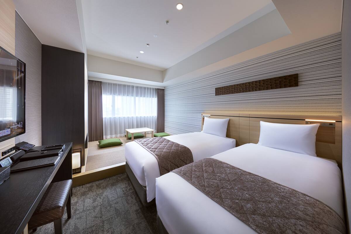 Couette en duvet d'oie, coffres-forts dans les chambres, bureau