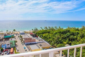 Property grounds - Fort Lauderdale Beach Resort Time Share (Fort Lauderdale)