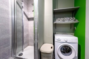 Free toiletries, hair dryer, towels
