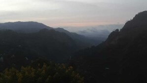 إطلالة على الجبل