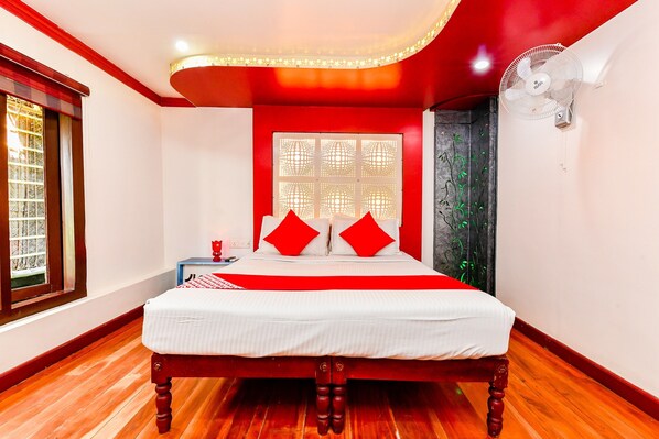 Room - OYO 29943 EGC 3 BHK Deluxe (Ambalapuzha)