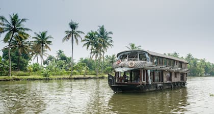 OYO 29943 EGC 3 BHK Deluxe