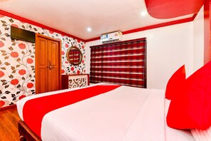 Room - OYO 29943 EGC 3 BHK Deluxe (Ambalapuzha)