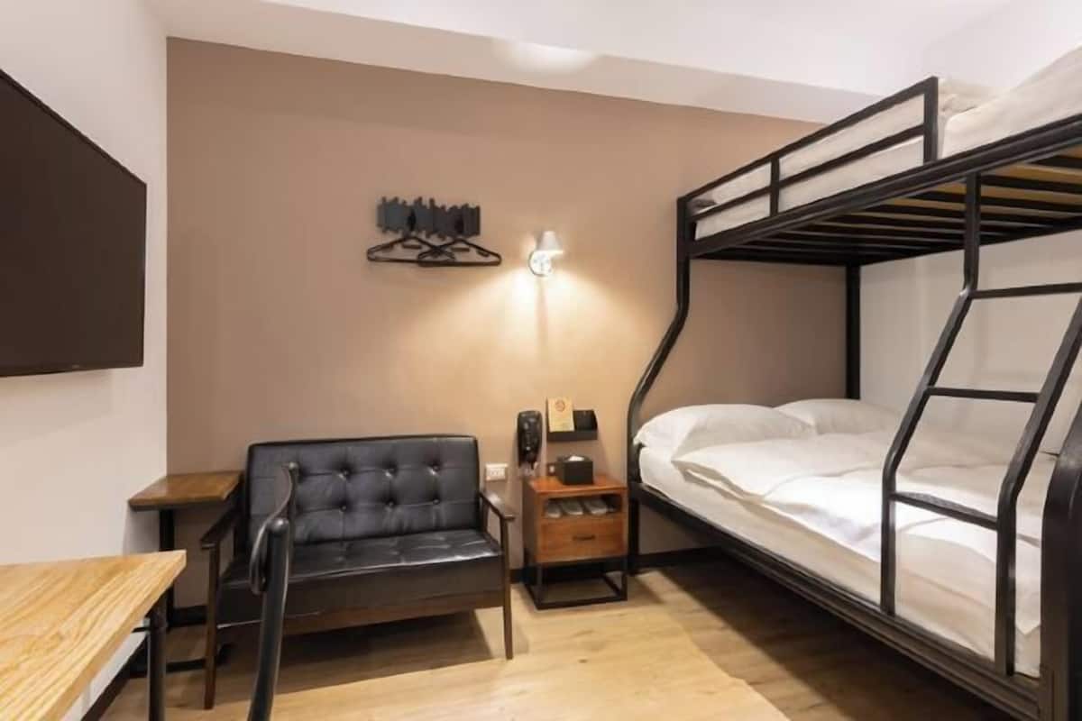 Down duvets, blackout curtains, free WiFi, bed sheets