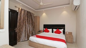 Room - OYO 63865 J J Ayurbeda Heritage (Karthikappally)
