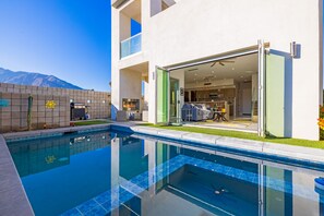 Outdoor pool, a heated pool - Mountain View Luxury Resort-Style Modern Home with a Private Pool. (Palm Springs)