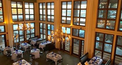 Lovely Studio with Pond and Mountain Views!