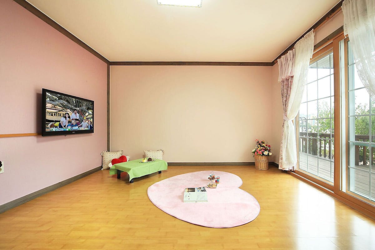 Room (Peppermint)