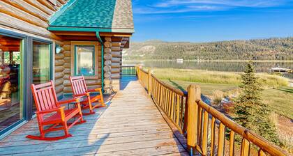 Beautiful, Dog-Friendly Home with WiFi, Private Dock, Beach & Protected Bay