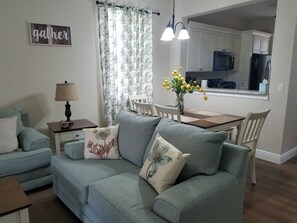 Smart TV, DVD player