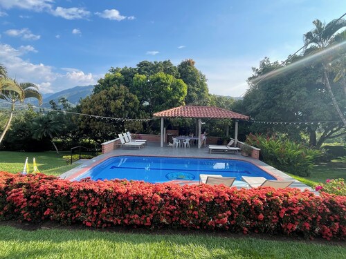 Beautiful Finca (Villa)  en San Jeronimo, Antioquia, 40 min from Medellin