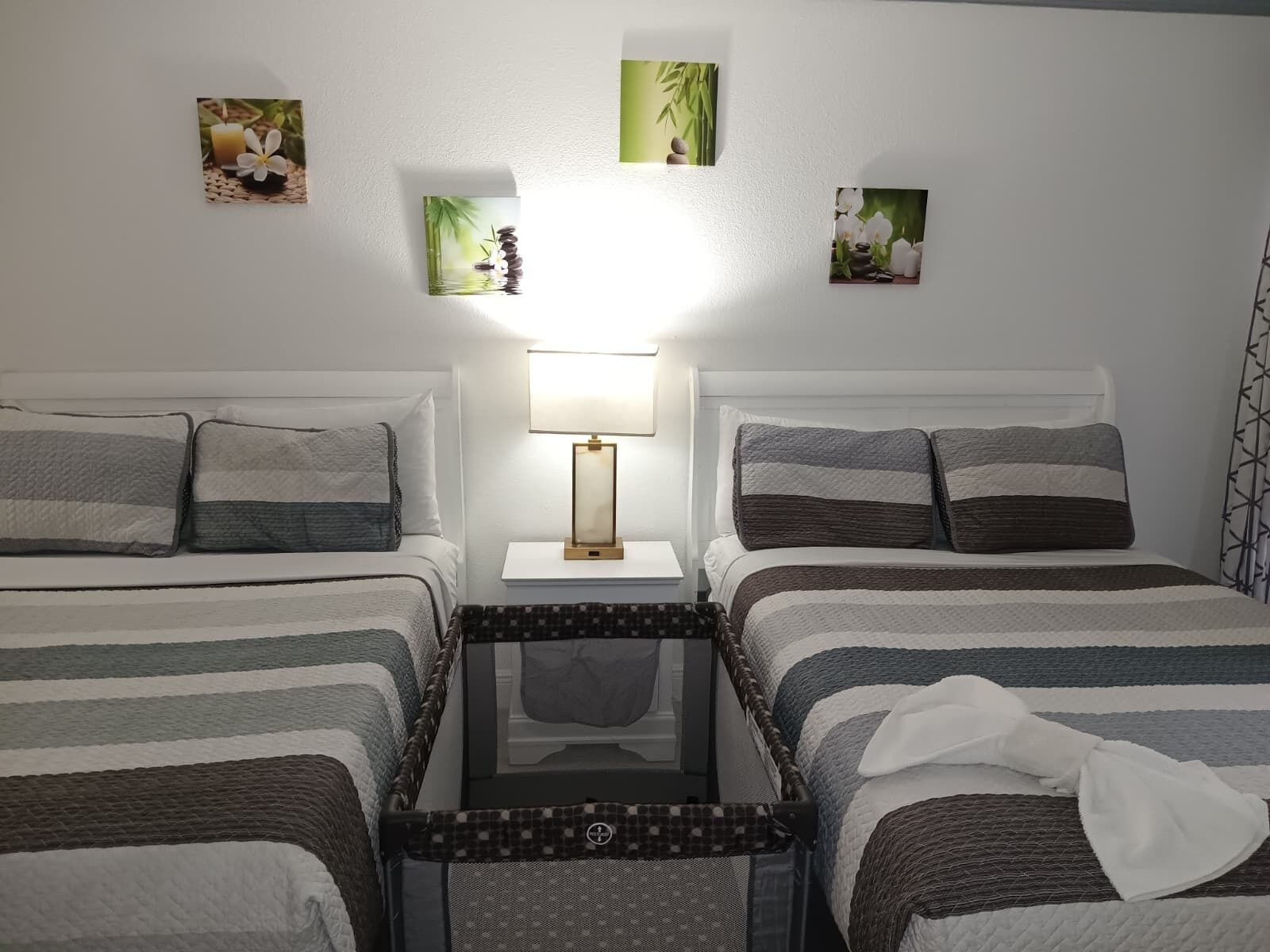 1 soveværelse, skrivebord, strygejern/strygebræt, weekendseng