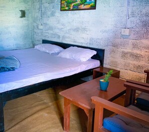 Blue Cottage | 1 slaapkamer, een bureau, geluiddichte muren