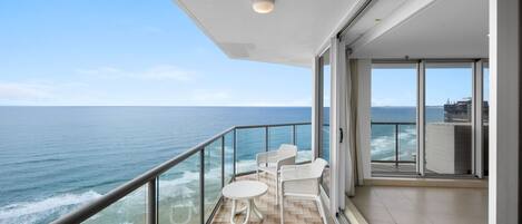 Premium-Apartment, 2 Schlafzimmer, Meerblick | Balkon