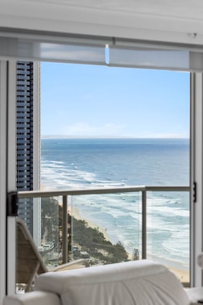Premium Two-Bedroom Apartment with Ocean View | Balcony view