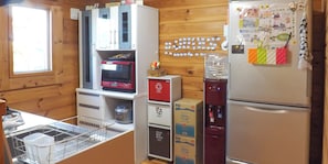 Ferienhaus | Eigene Küche | Kühlschrank, Mikrowelle, Herdplatte, Wasserkocher