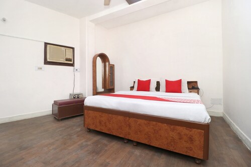 OYO 29142 Hotel sun dew