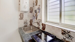Private kitchen - OYO 30660 Elegant 1bhk Bhubaneswar Station (Bhubaneshwar)